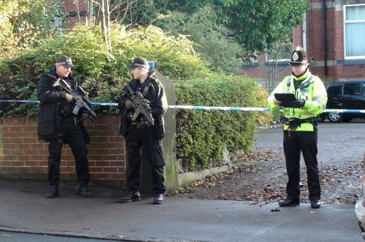 Policewoman-shot-in-Leeds-2881522