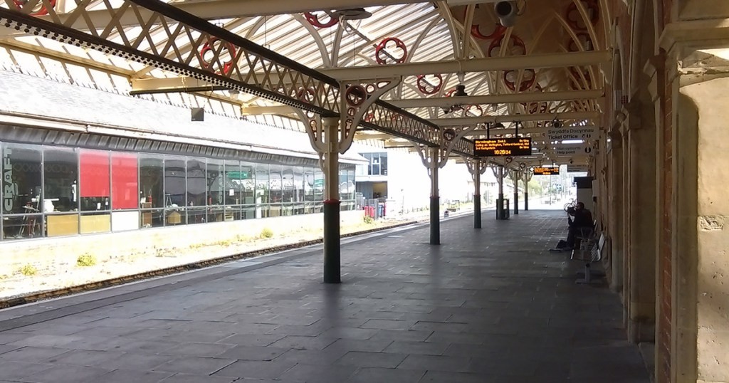 Train-station-featured-image