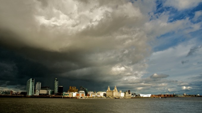 No one likes a windy and rainy city