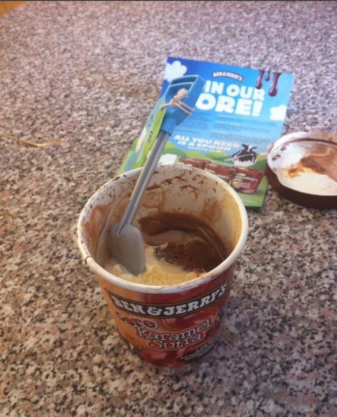 Look at all that free ice cream </3