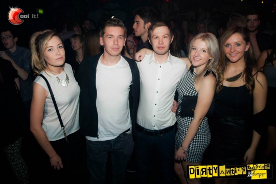 Glad everyone go the black and white outfit memo