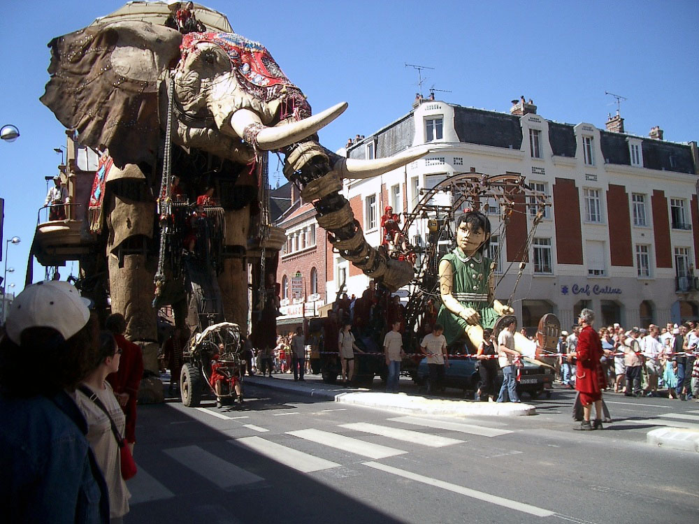 Royal_de_luxe_à_Amiens_en_2005