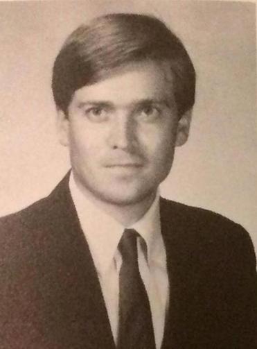 https://c.o0bg.com/rf/image_371w/Boston/2011-2020/2016/11/23/BostonGlobe.com/ReceivedContent/Images/BannonHBSyearbook.jpg