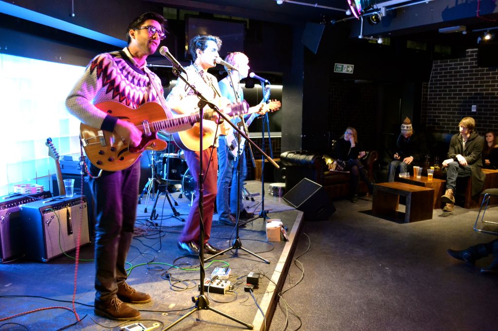 band 2
