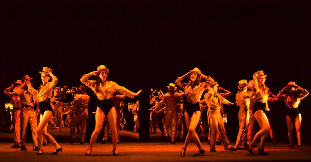 girls gold costumes