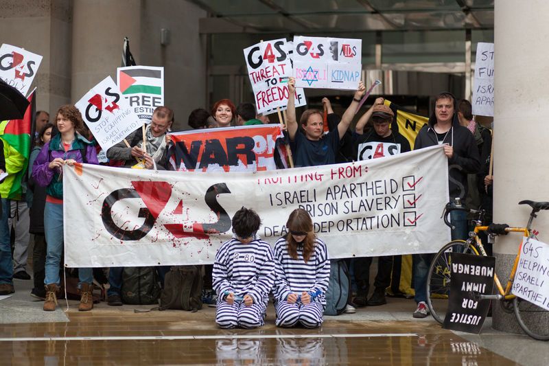 1339084019-stop-g4s-protest-at-g4s-annual-general-meeting-in-london_1261106