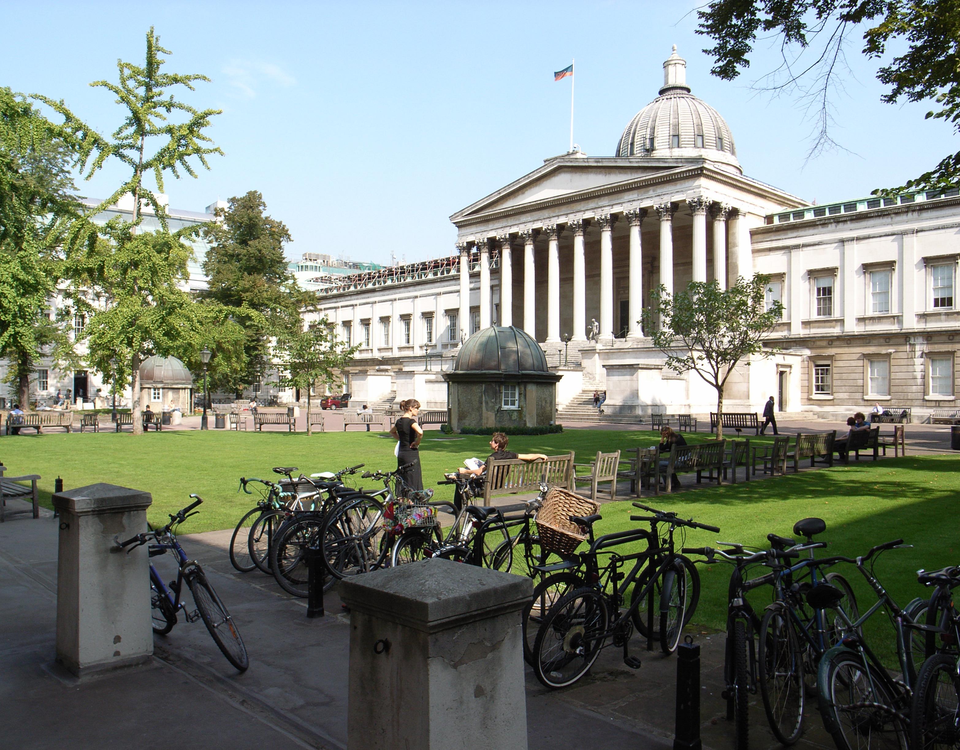 university_college_london_-quadrant-11sept2006_1
