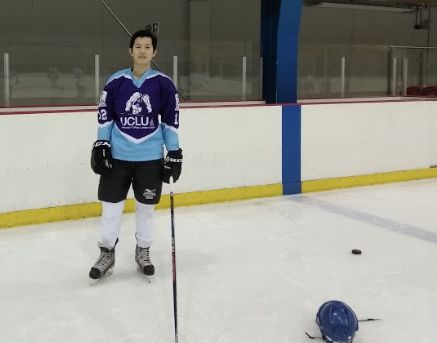 Image may contain: Hockey, Team Sport, Ice Hockey, Team, People, Sport, Skating, Rink, Ice Skating, Sports, Human, Person