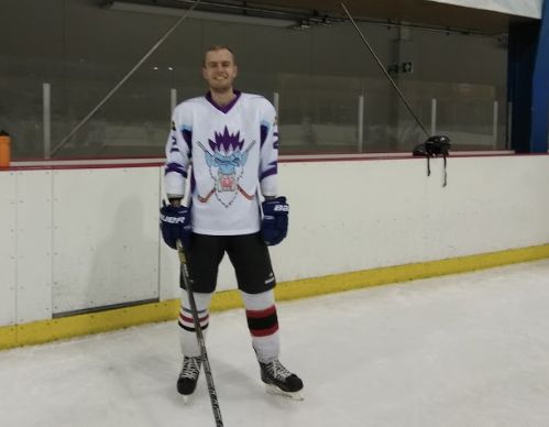 Image may contain: Ice Hockey, Team Sport, Team, Hockey, Rink, Ice Skating, Skating, Sports, Sport, People, Person, Human