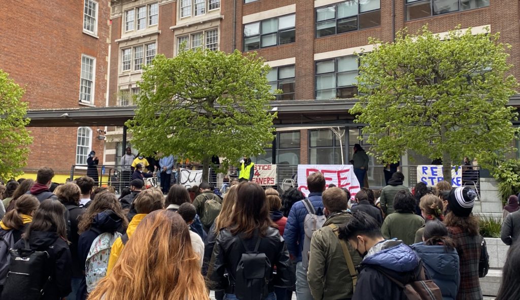 LSE, fee strike rally, students