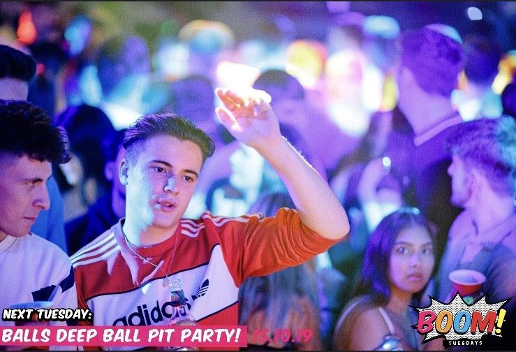 Image may contain: Night Life, Party, Night Club, Club, Human, Person