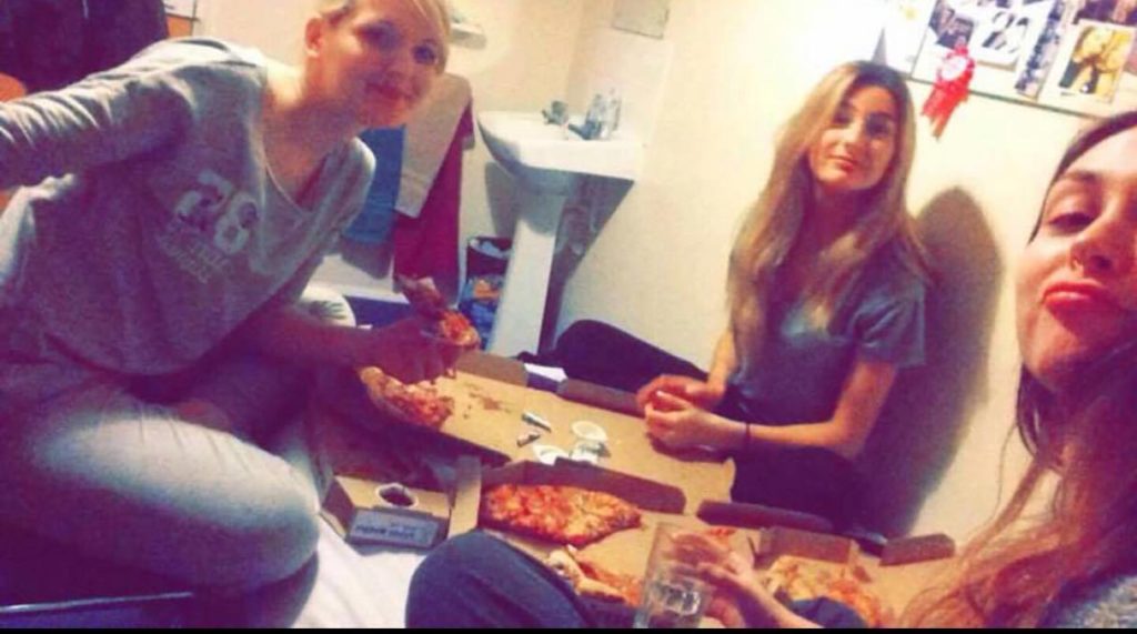 Drunk domino's = the best kind of domino's