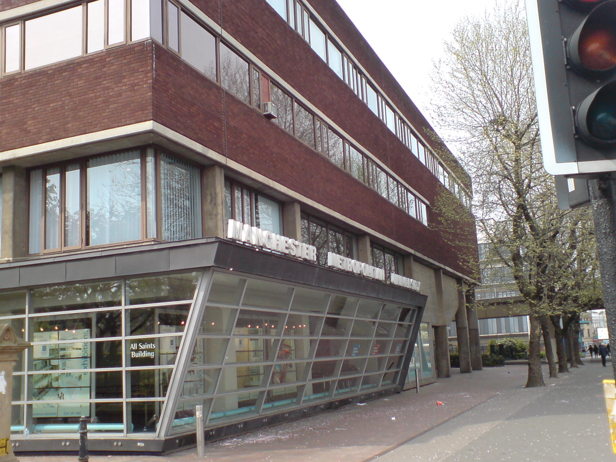 ManchesterMetUni-AllSaintsBldg-20070421