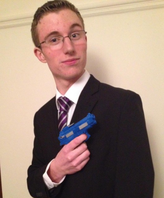 I can think of 007 things wrong with this