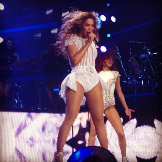 Beyoncé performs in her Mrs Carter Show World Tour
