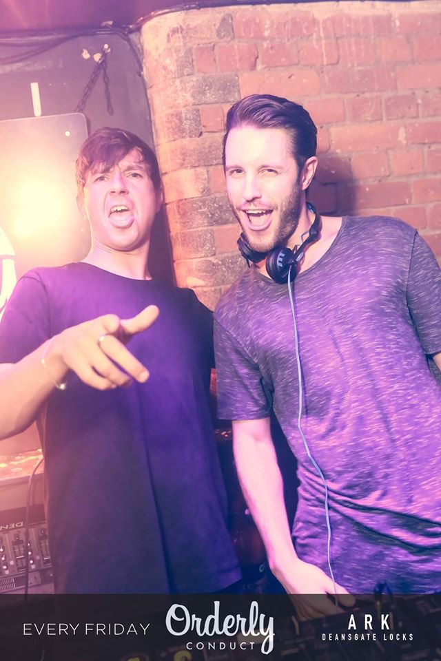 djs