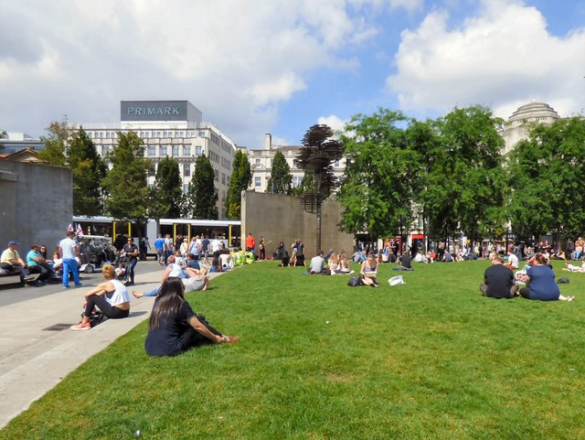 piccadilly-gardens