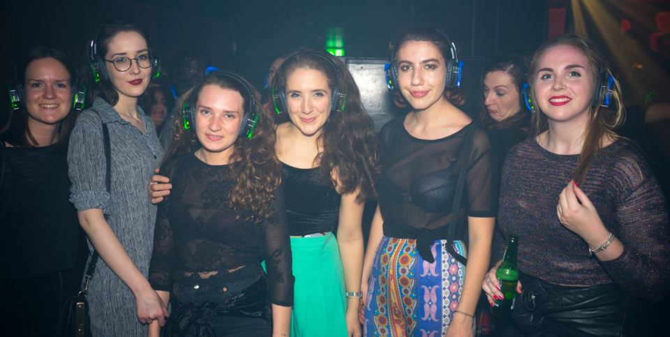 photobomb-jpg-2