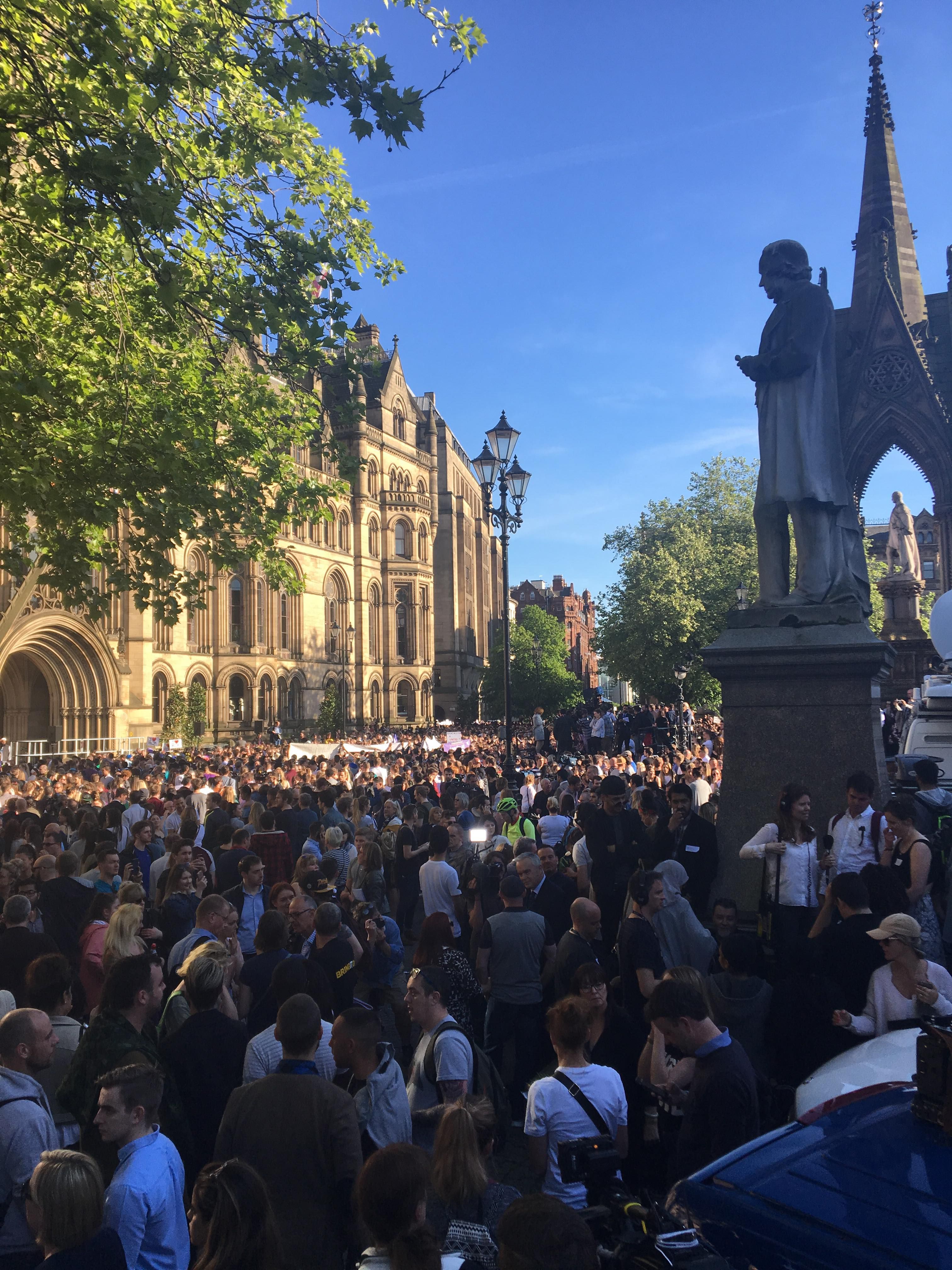 Image may contain: Statue, Sculpture, Art, Crowd, Person, People, Human