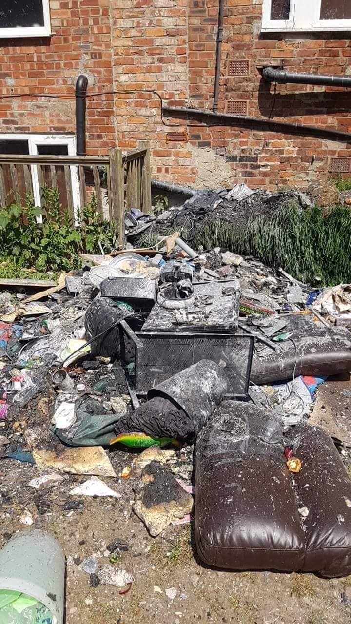 Image may contain: Trash, Rubble, Weaponry, Cannon