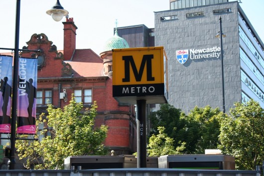 Newcastle_Metro_sign