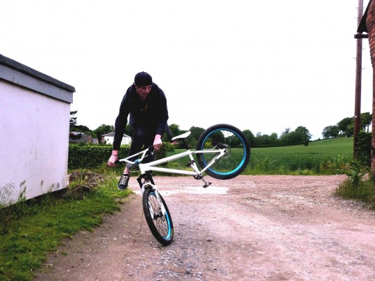 wheelie2