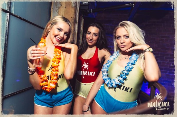 waikiki stunners