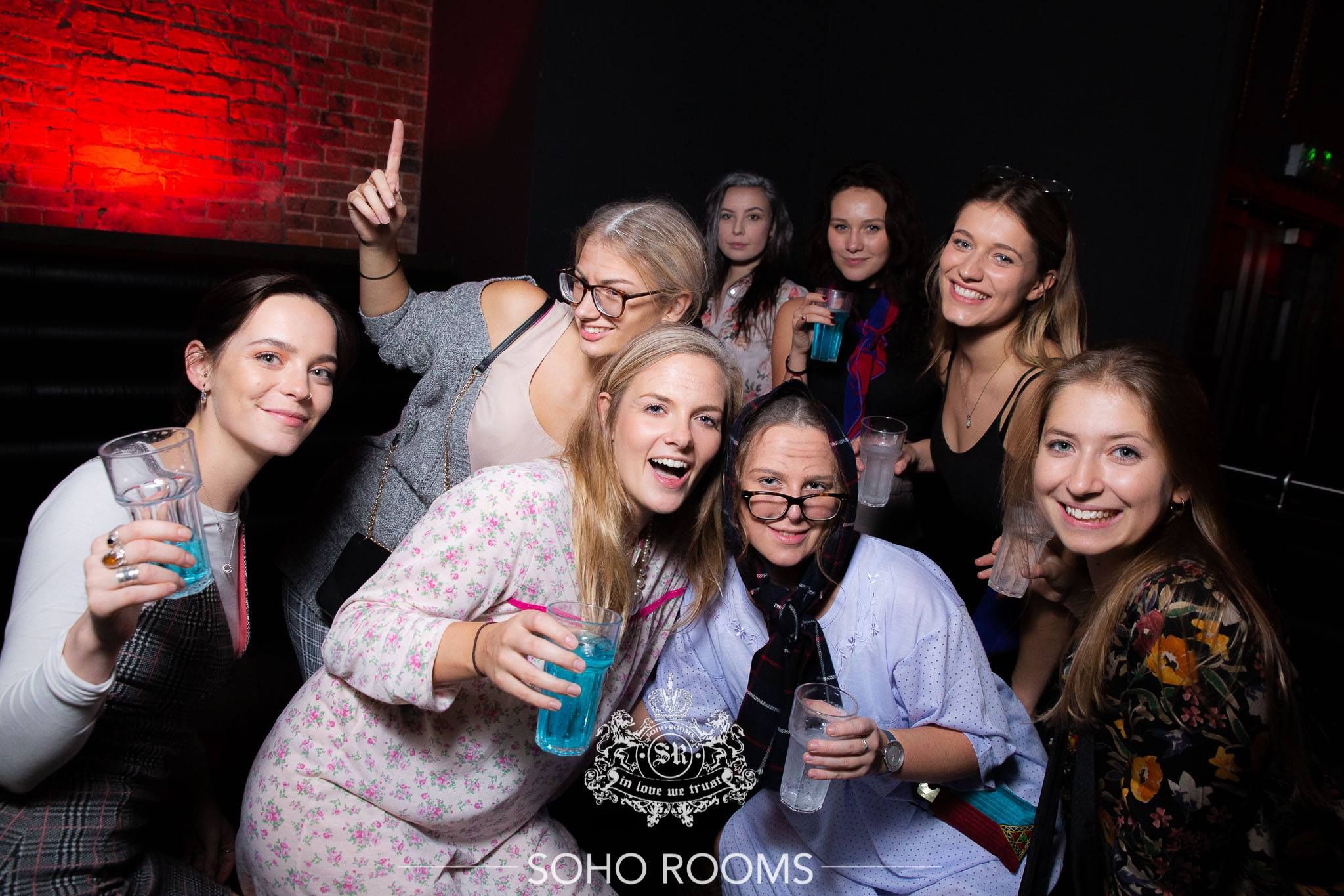 Image may contain: Drink, Beverage, Alcohol, Night Life, Night Club, Club, Party, Person, People, Human
