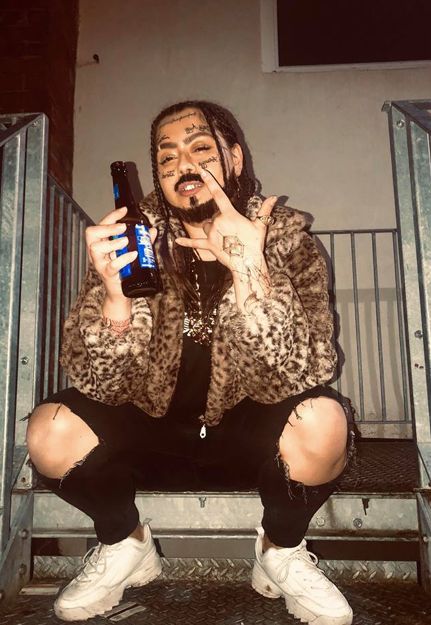 Image may contain: Drink, Beverage, Alcohol, Person, People, Human