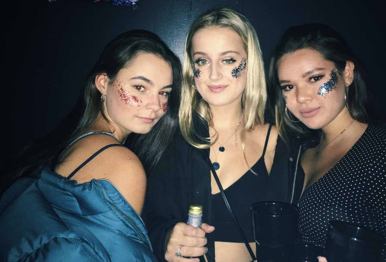 Image may contain: Pub, Bar Counter, Drink, Beverage, Party, Night Club, Club, Human, Person