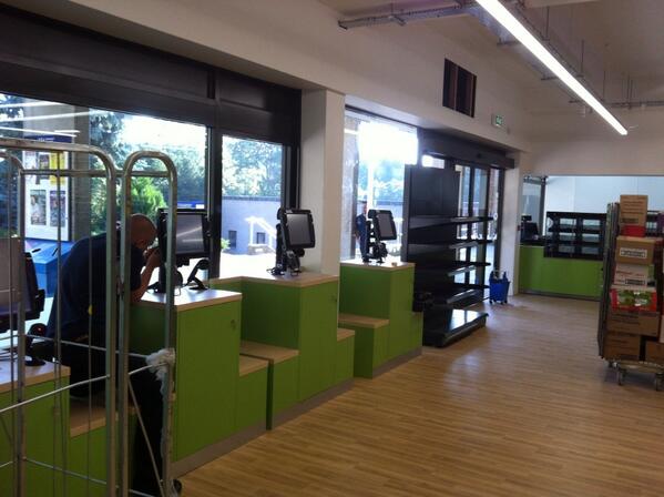 Look at these snazzy new tills! (Photo: Joe Levell)