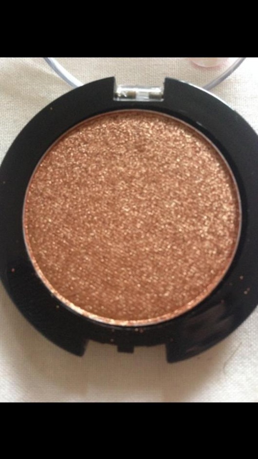 MUA Pearl eyeshadow in Shade 30- a gorgeous, coppery-gold-great for Christmas