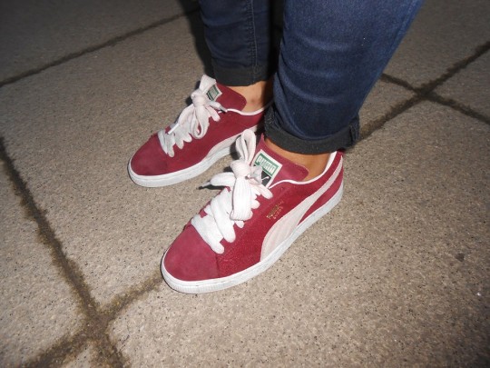 These Puma Suede trainers are gorgeous, firstly for their wine-like red shade but also their suede detailing which is a big trend in accessories at the moment. They look really great with a pair of simple rolled up jeans as a comfortable, yet stylish, outfit.