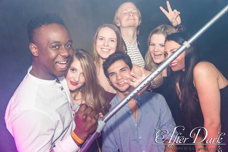 <br /><br /> <h1><br /> <h1>photobomb</h1> <p></h1><br /> <p>