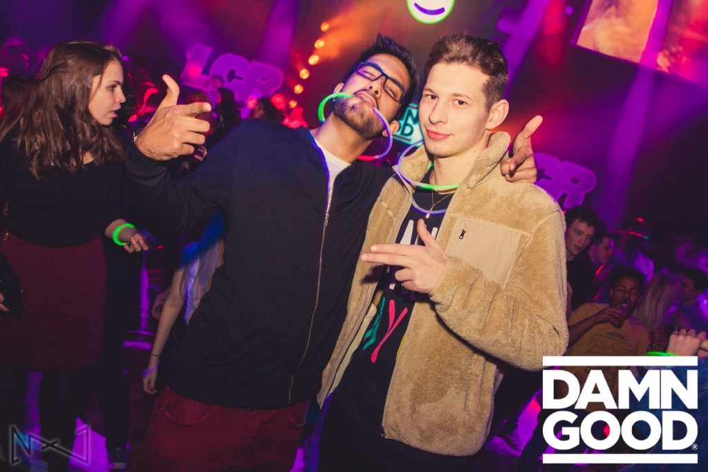 glow stick poisoning