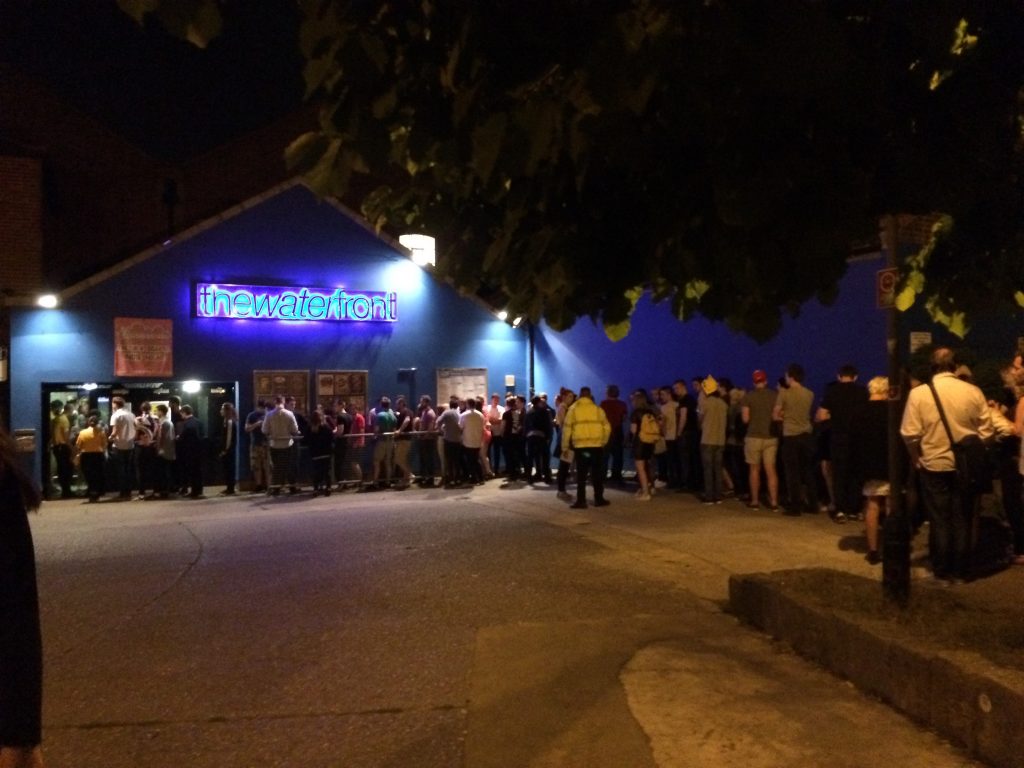 Get there early for cheaper entry, and to avoid queuing...
