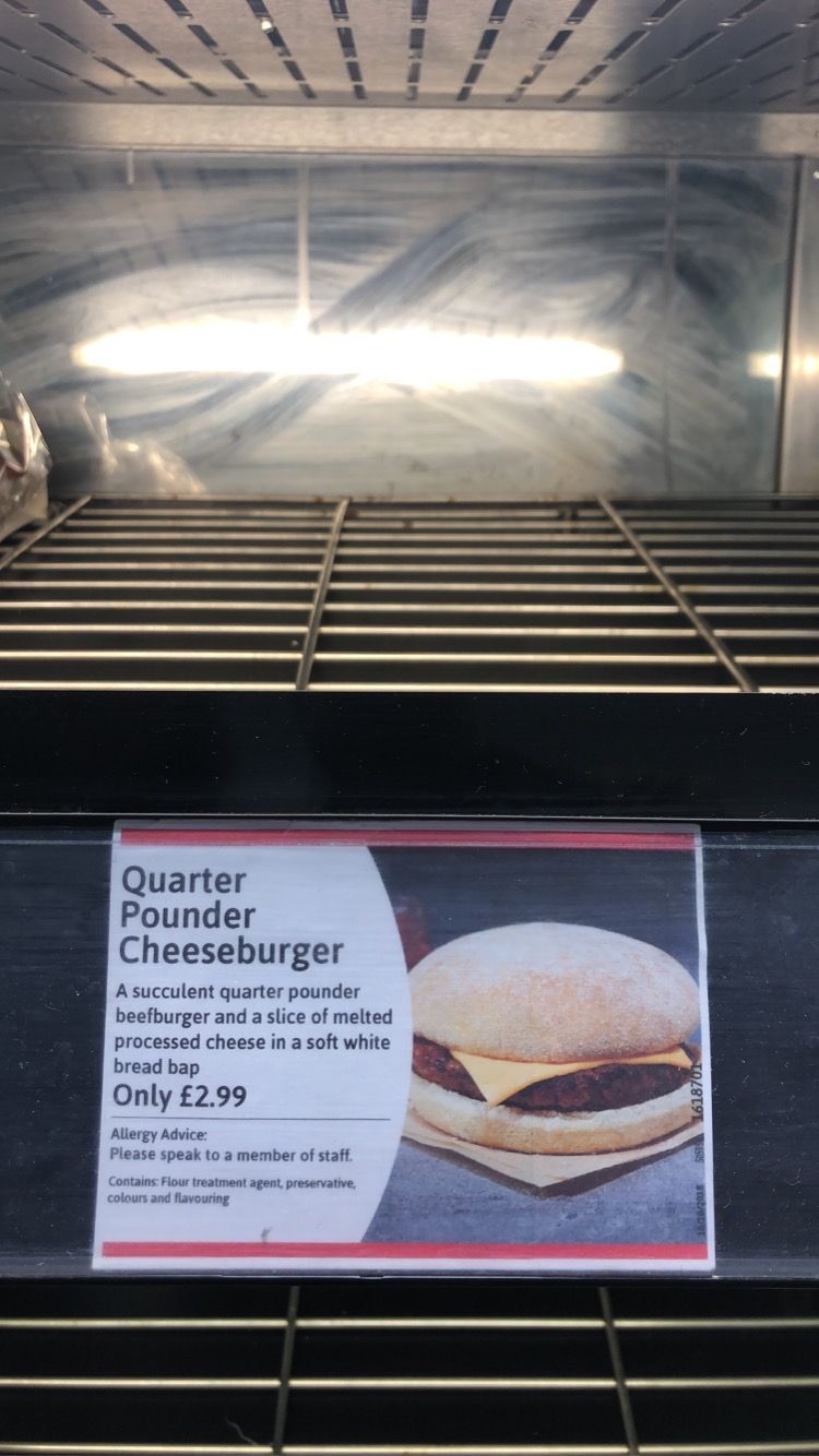 Image may contain: Bun, Bread, Burger, Food