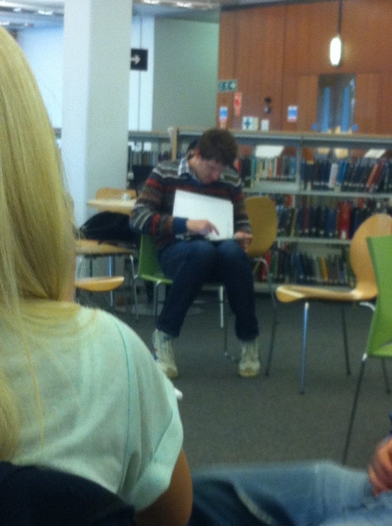 Table stolen, this poor man has just had his tippy-toes for support
