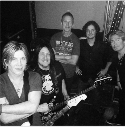 They might be old but Goo Goo Dolls have Instagram