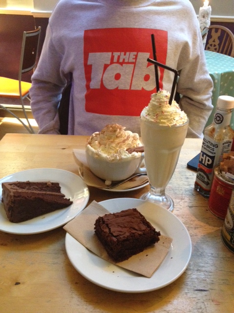The Tab loves a date with cake.