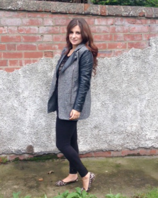 Contrast Sleeves