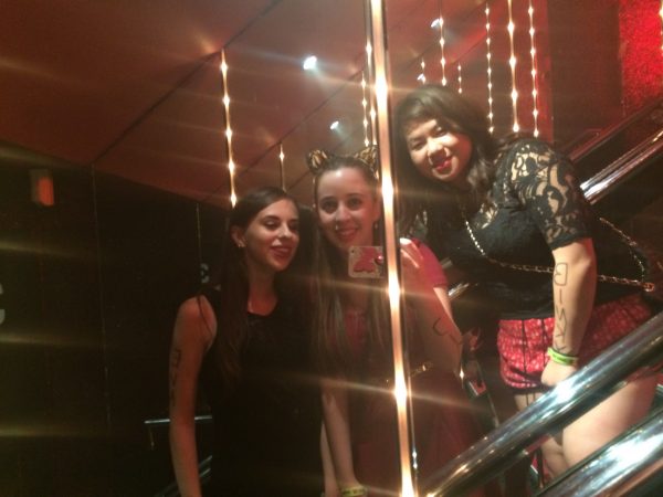 the nightclub even had a mirror ideal for tumblr/instagram alike pictures.