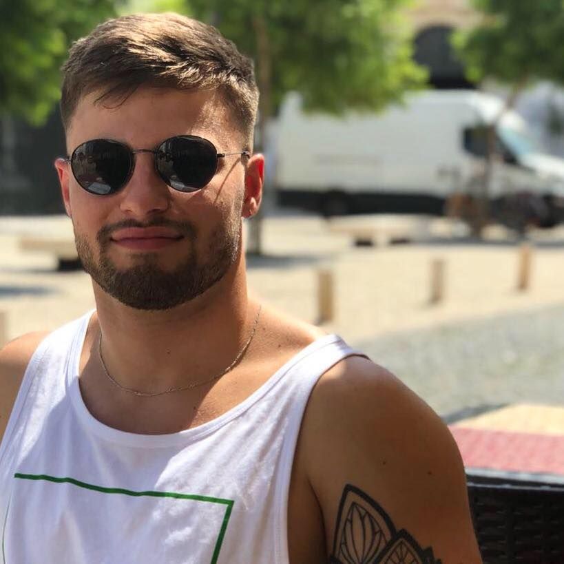 Image may contain: Beard, Man, Face, Tattoo, Accessories, Accessory, Sunglasses, Human, Person, Skin