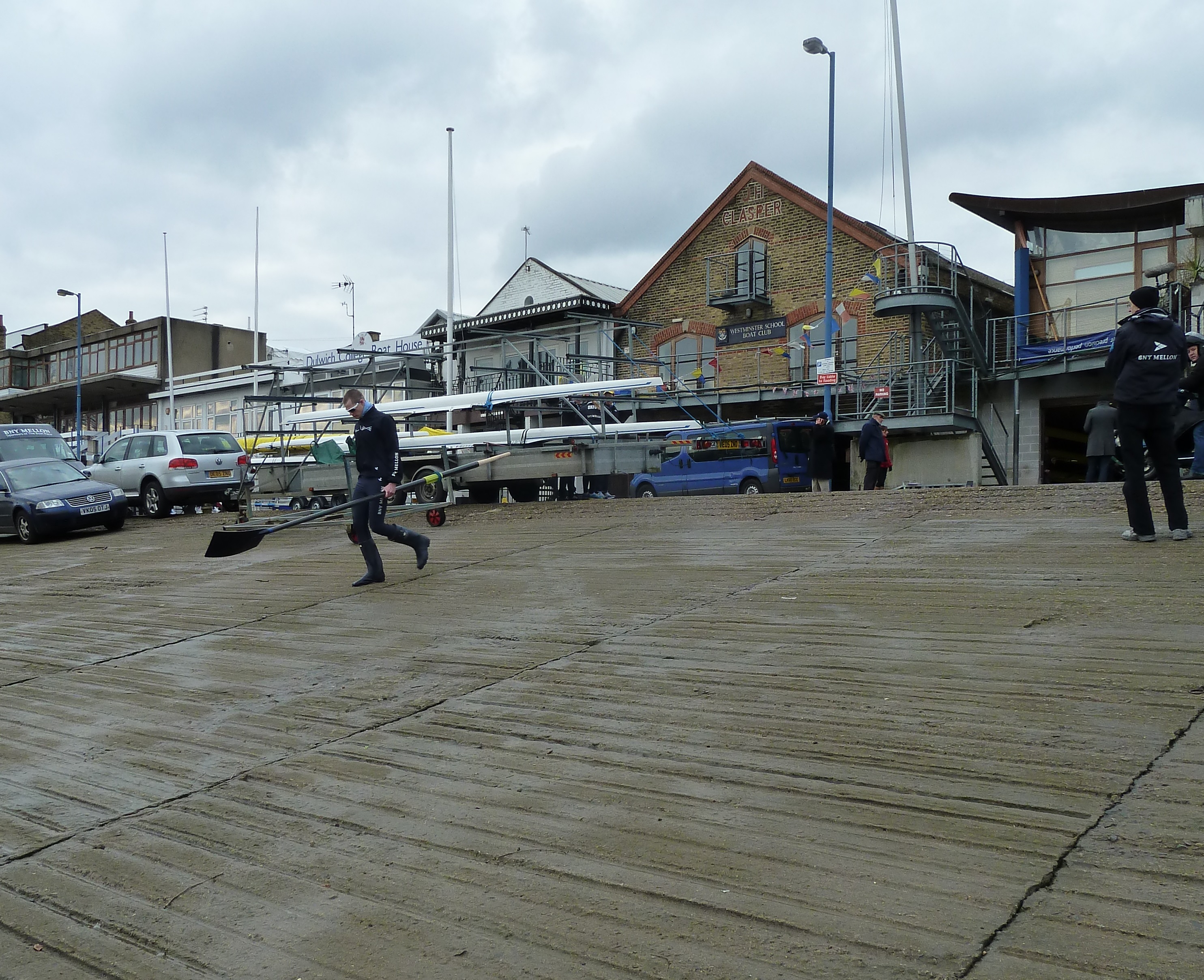 Geordie walk to boat