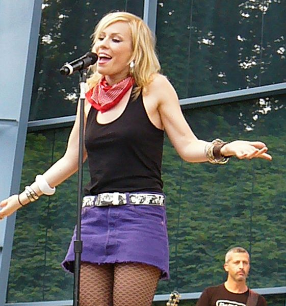 561px-Natasha_Bedingfield