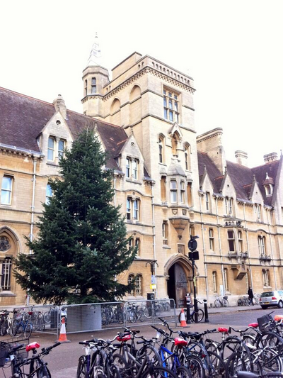 broad street xmas tree