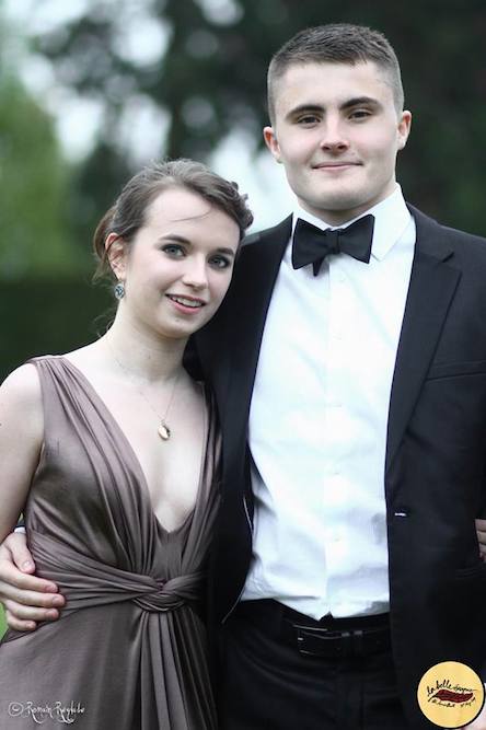 This couple looks beautiful in their matching outfits