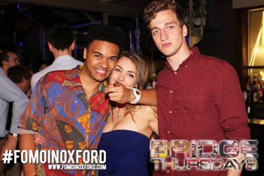 The clubbed on the left is serving strong shirt sass