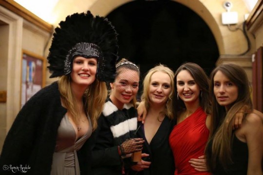 Absolutely incredible headpiece. Flawless.