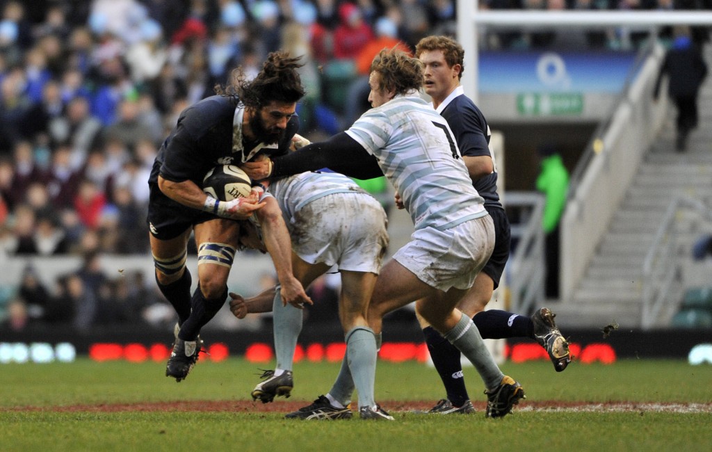PICTURE BY Ben Duffy/SWPIX.COM - Rugby Union - Nomura Varsity Rugby Match, Oxford University RFC v Cambridge University RUFC, Twickenham, London......10/12/2009 Copyright - Simon Wilkinson - 07811267706. Oxford's John-Henry Carter